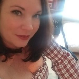 Meet your Posher, Alicia